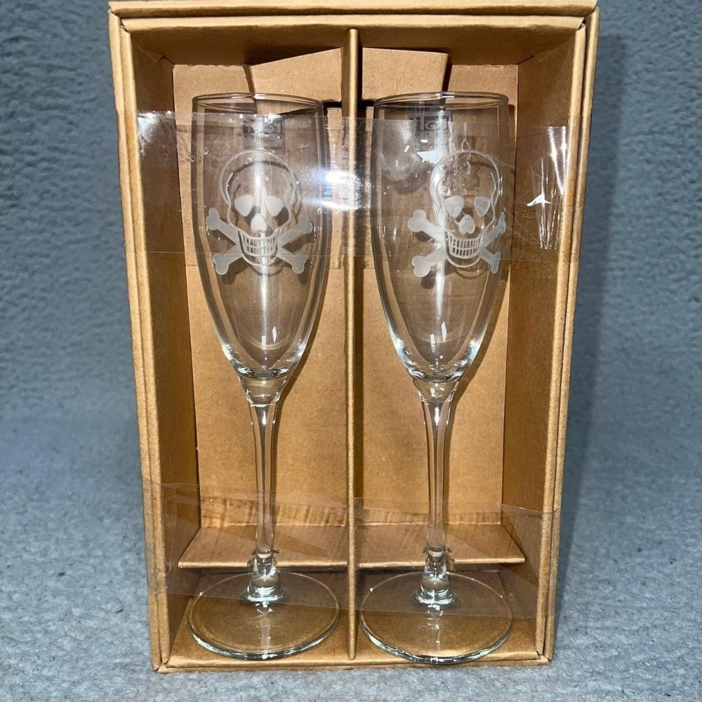 NOS Lot of 2 Rolf Glass Skull & Cross Bones Champagne Flutes Sz 9" Made‎ In USA